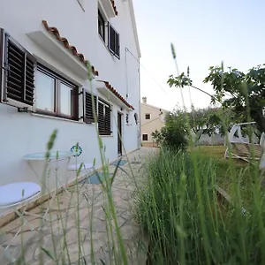 And A Ina Zadar